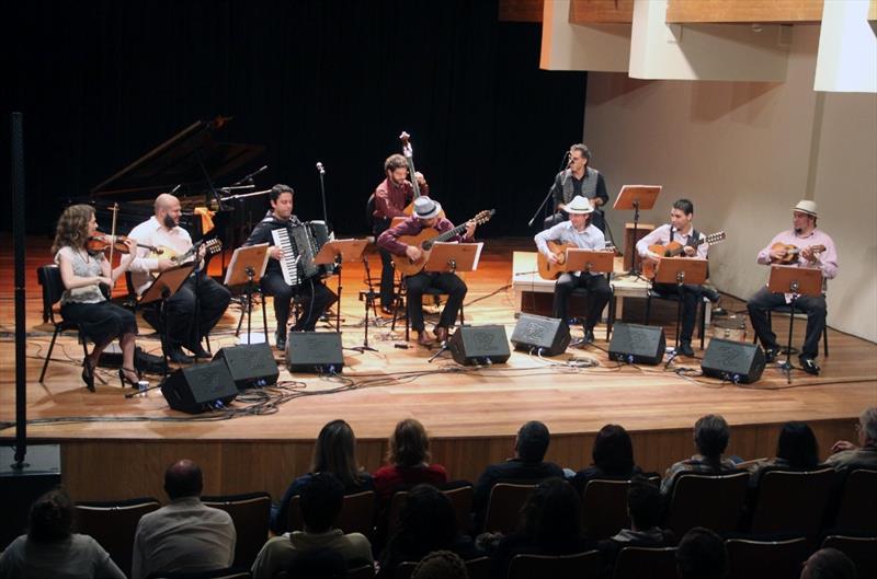 Orquestra à Base de Corda lança novo álbum em concerto ao vivo.
Foto: Lucilia Guimarães/SMCS