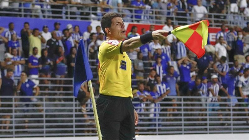 Servidor Municipal é convocado para o quadro de arbitragem da Copa do Mundo do Catar em Novembro.
Foto: Bruno Boschilia