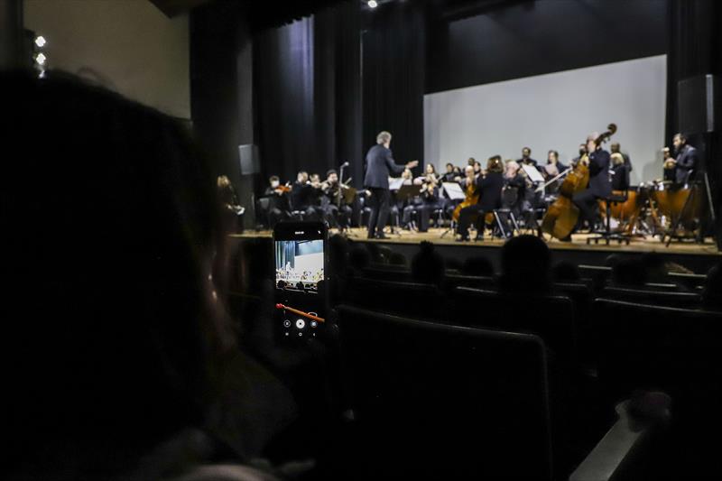 Concerto didático da camerata para crianças no Teatro da Vila. Curitiba, 20/05/2022. Foto: Hully Paiva/SMCS