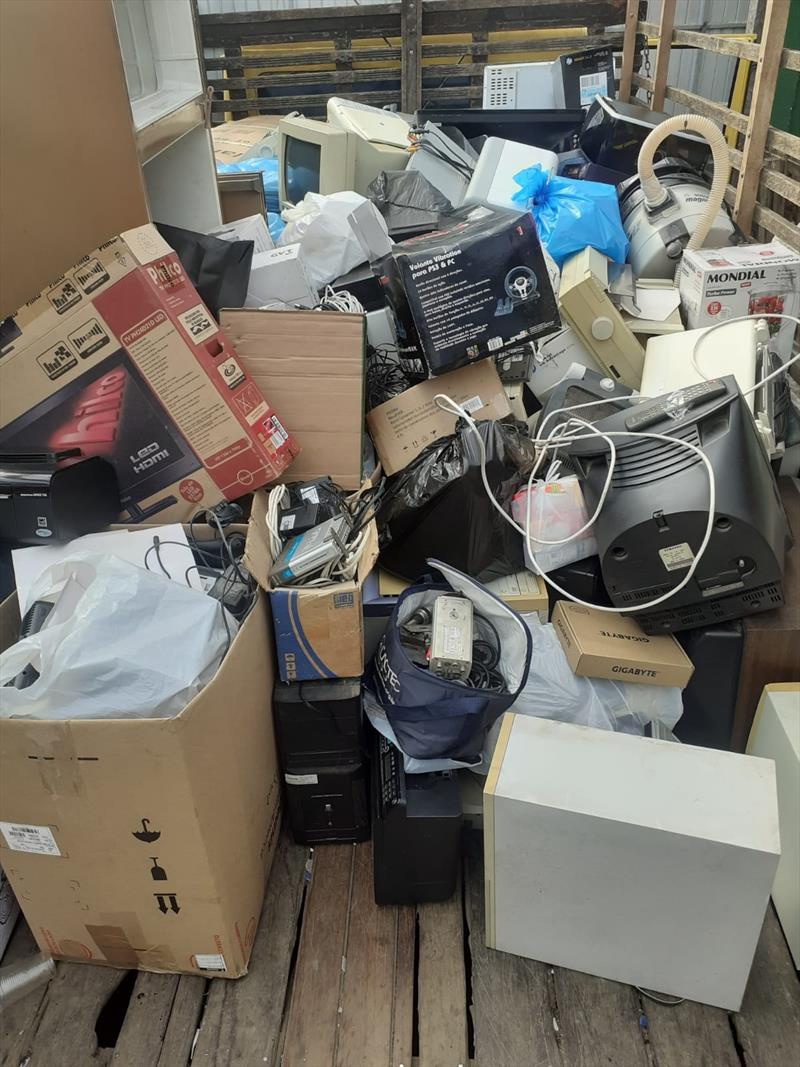 Coleta de lixo eletrônico.
Foto: Divulgação
