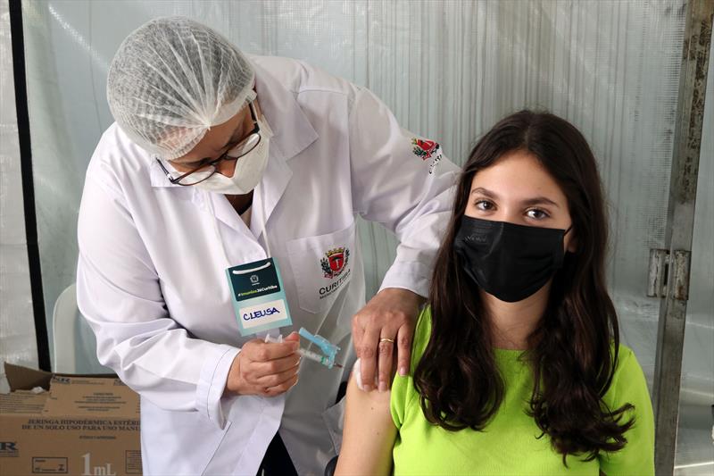 Curitiba começa a vacinar adolescentes com a dose de reforço nesta terça
Foto: Luicilia Guimarães/SMCS