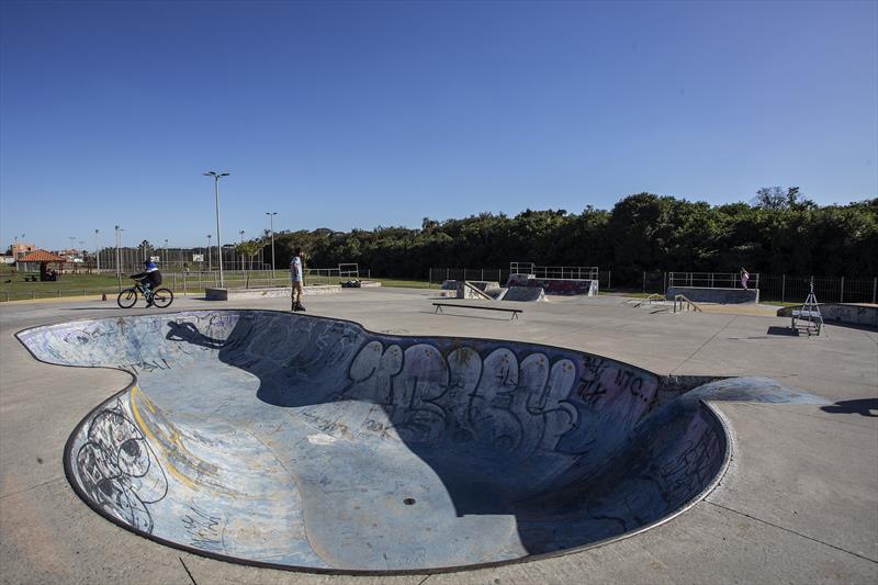 Pista de skate do Parque Yberê no bairro Campo de Santana. Curitiba, 15/06/2022. Foto: Ricardo Marajó/SMCS