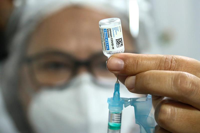 Vacinados com Janssen de 18 a 39 anos são convocados para 2º reforço.
Foto: Luiz Costa/SMCS