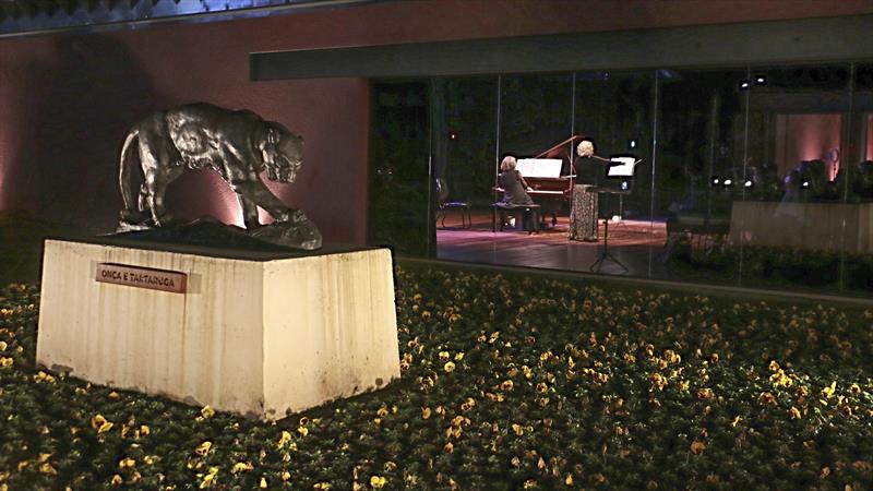 No Memorial Paranista, foi aberto o 2º Simpósio Brasileiro de Musicologia, que este ano debate com especialistas da área da música o centenário da Semana de Arte Moderna.
Foto: Divulgação