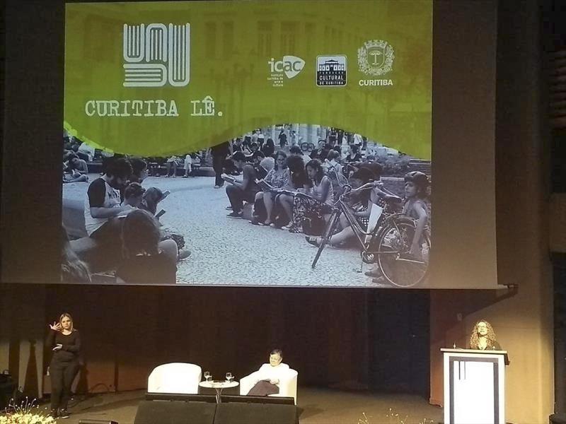 Curitiba Lê App é apresentado em seminário internacional