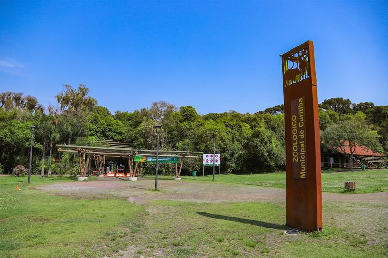 Faróis, parques e Fazenda Urbana oferecem opções gratuitas e diversificadas.
- Na imagem, Zoo de Curitiba.
Foto: Daniel Castellano/SMCS