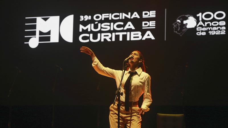 Curitibinhas brilham junto com Toquinho em show na Ópera de Arame.
Curitiba, 06/07/2022.
Foto: Cido Marques/FCC