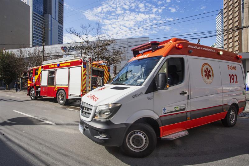 Simulado de emergência (incêndio) do Hospital São Vicente com transferência de pacientes entre hospitais. Curitiba,19/07/2022. Foto: Ricardo Marajó/SMCS