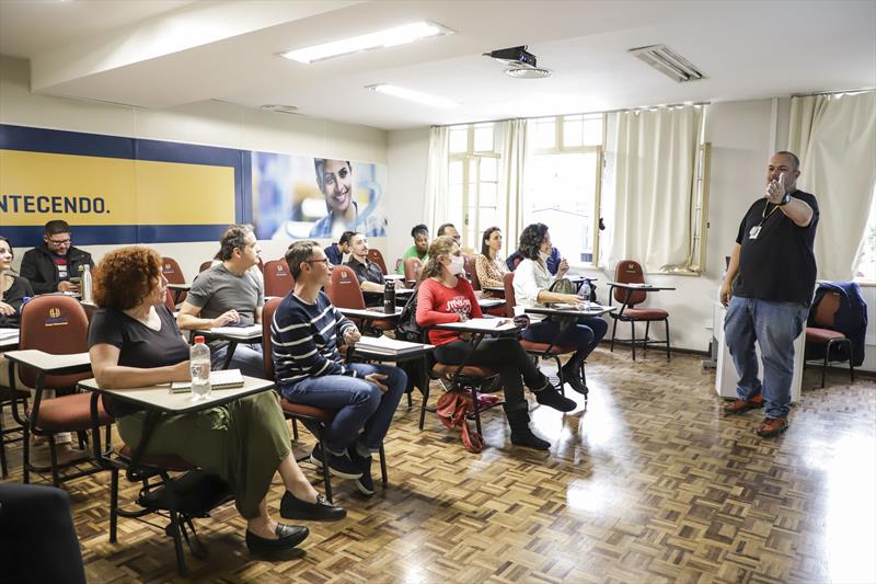 Aulas presenciais do programa Bom Negócio. Curitiba, 19/07/2022. Foto: Hully Paiva/SMCS