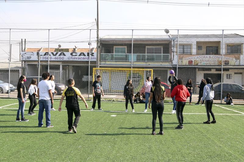 15 quadras gratuitas para jogar futebol em Curitiba