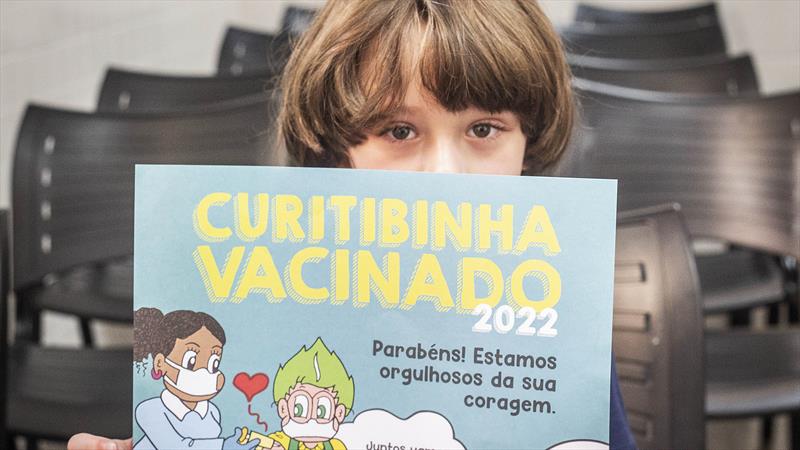 Curitiba completa na próxima terça-feira (2/8) a convocação do grupo das crianças de 3 e 4 anos para receber a primeira dose da vacina contra a covid-19.  Foto: Ricardo Marajó/SMCS