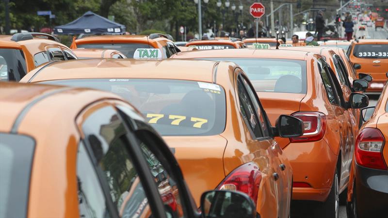 Taxistas auxiliares também receberão auxílio financeiro do governo federal. Foto: Luiz Costa/SMCS  (arquivo)
