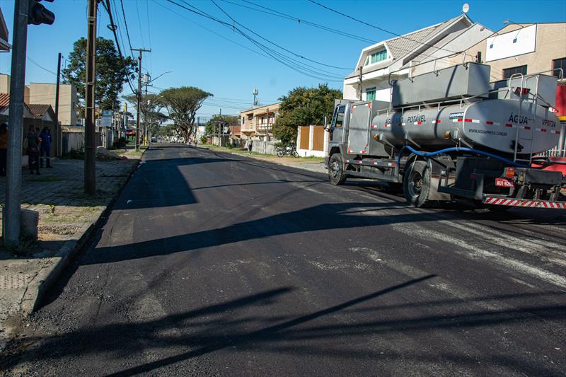 Obra de reciclagem na rua presidente Pádua Fleury, no Bairro Hauer.
Curitiba, 05/08/2022.
Foto: Levy Ferreira/SMCS
