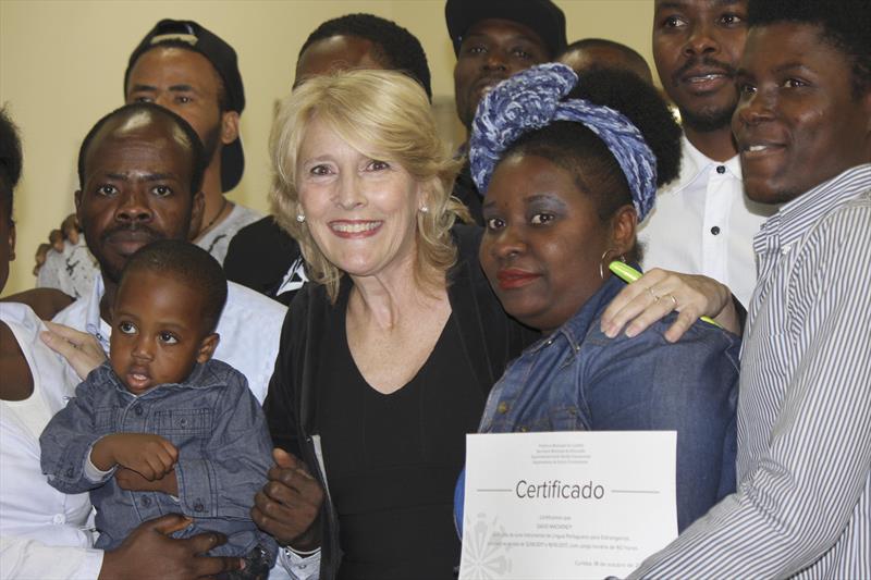 Imigrantes haitianos são certificados em curso instrumental de Língua Portuguesa.
Curitiba, 31/10/2017
Foto:Divulgação (arquivo)