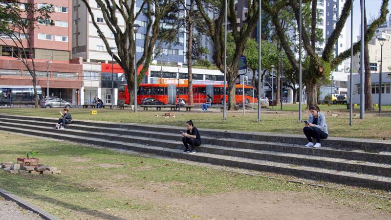 Praça Oswaldo Cruz, um refúgio no centro da cidade. Curitiba, 11/08/2022.
Foto: Levy Ferreira/SMCS