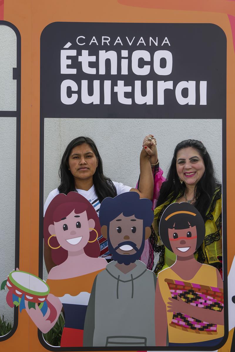 Caravana Étnico Cultural, no Teatro da Vila, na CIC. Curitiba, 13/08/2022. Foto: Pedro Ribas/SMCS