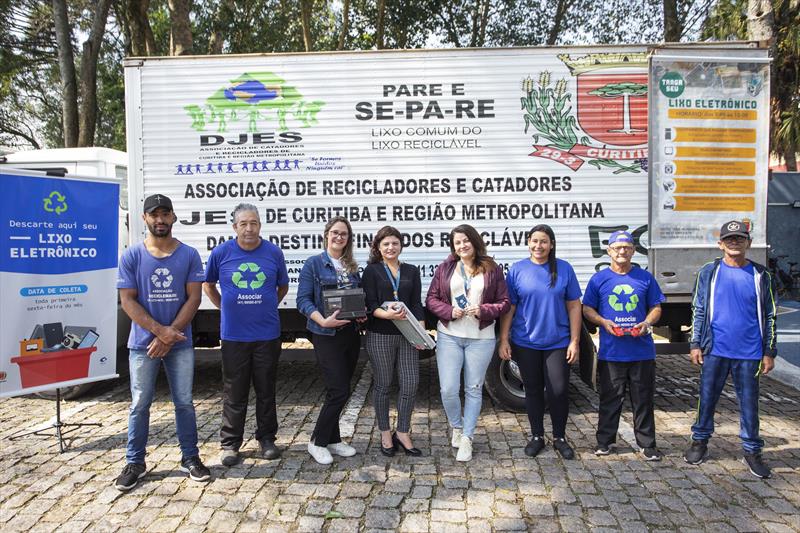 Associação Associar, do Ecocidadão, programa da Prefeitura de Curitiba formaliza parceria com ICI e faz coleta de lixo eletrônico.Curitiba, 02/09/2022. Foto: Ricardo Marajó/SMCS