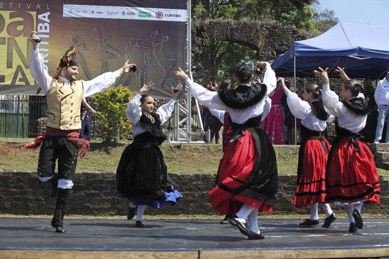 No sábado (17/9) também é dia de assistir à Mostra de Dança Regional, no Salão de Atos do Parque Barigui. 
Foto: Fábio Decolin (arquivo)