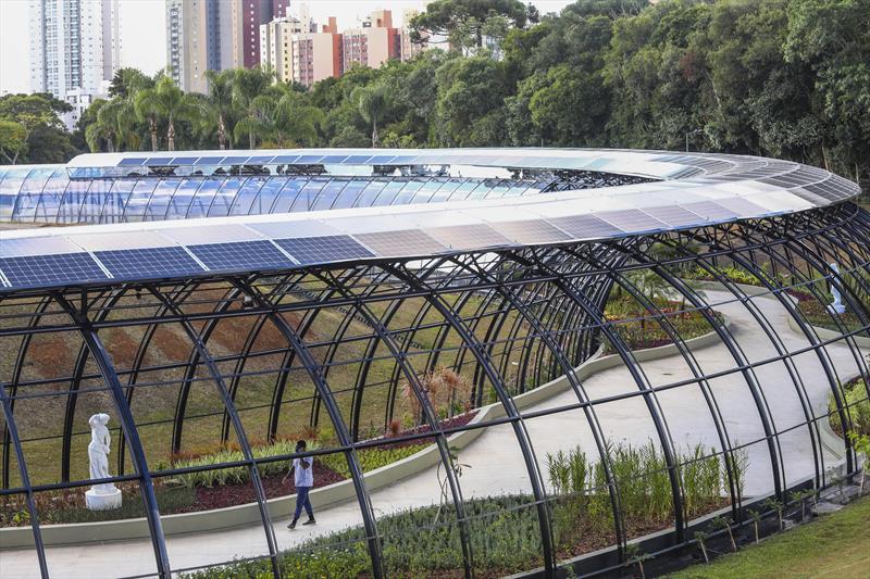 Painéis solares na Galeria das 4 Estações no Jardim Botânico. - Foto: Daniel Castellano / SMCS