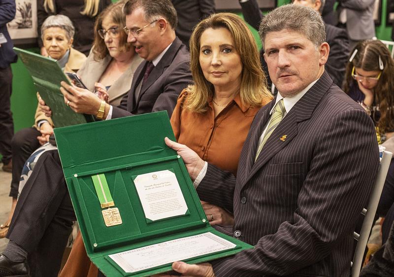 Solenidade de entrega da medalha da Ordem da Luz dos Pinhais, no Memorial de Curitiba. Na imagem: Rodrigo José Zerbeto Assis. Curitiba, 21/09/2022. Foto: Ricardo Marajó/SMCS