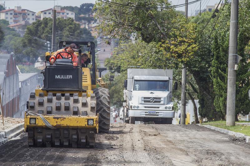 Obras de pavimentação na Rua Eugênio José de Souza. Curitiba, 11/10/2022. Foto: Ricardo Marajó/SMCS