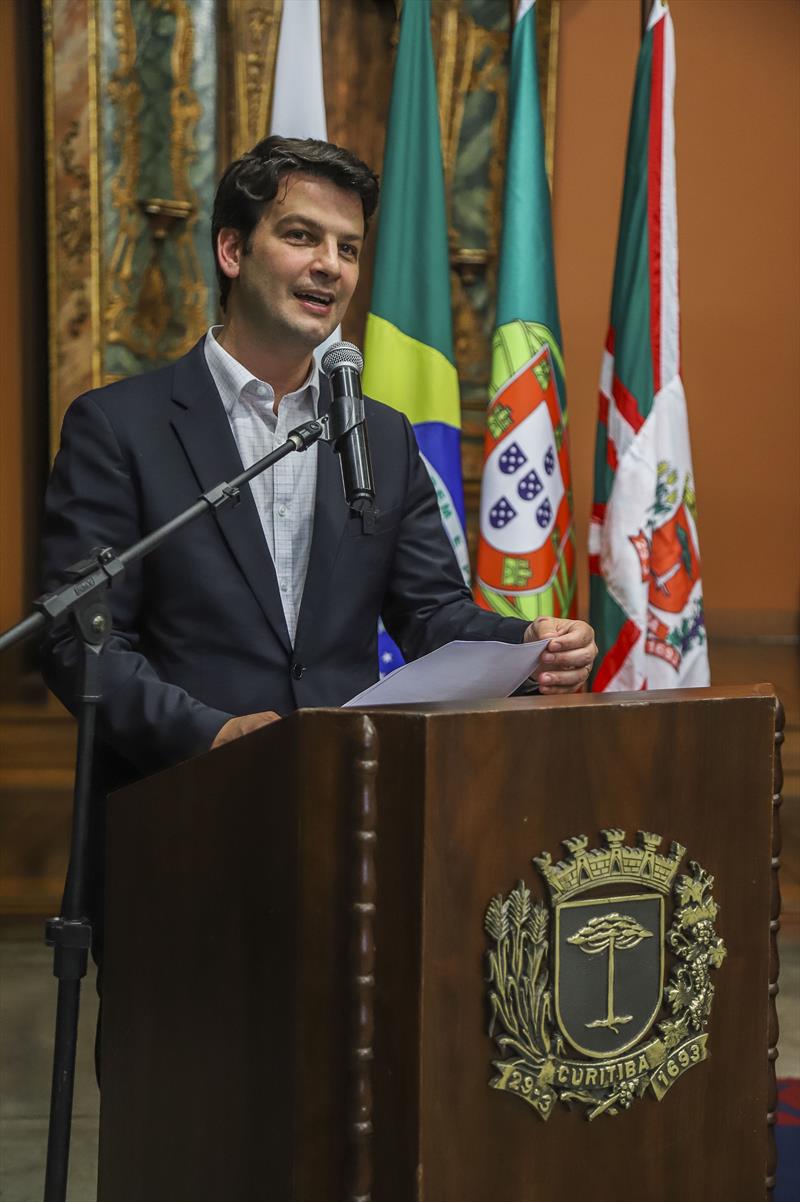 Embaixador de Portugal no Brasil Luís Filipe Melo e Faro Ramos visita Curitiba e é recebido pelo Prefeito em exercício Eduardo Pimentel em evento no Memorial de Curitiba - Curitiba, 21/10/2022 - Foto: Daniel Castellano / SMCS