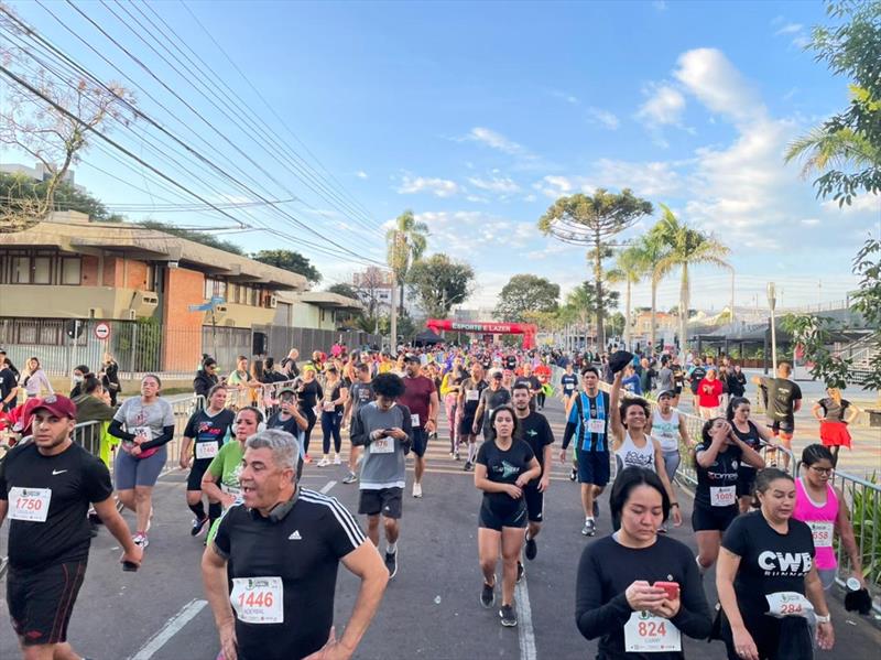 Dois quilos de alimentos valem ingresso para a corrida do WTCC - Prefeitura  de Curitiba