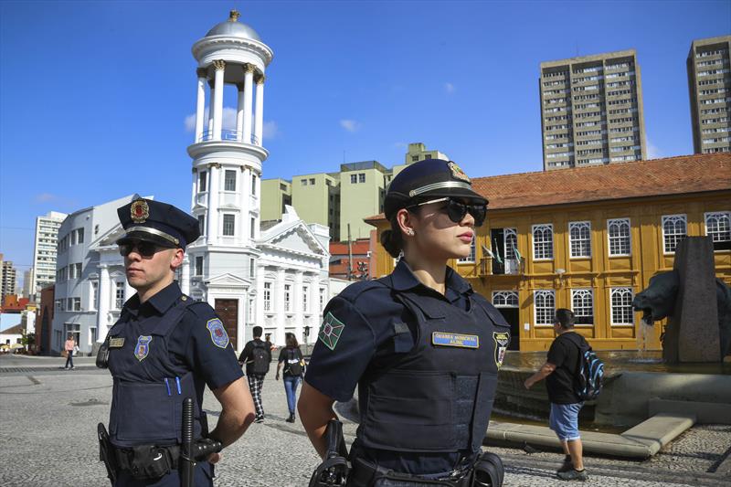 Guarda Municipal reforça a segurança durante o Natal de Curitiba.
Foto: Luiz Costa/SMCS