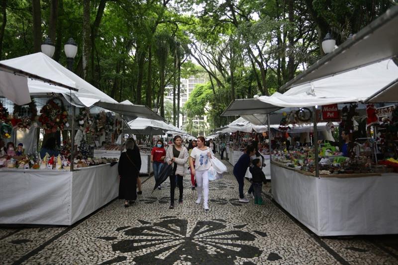 Feirinha do Natal de Curitiba 2022 renova esperança de artesãos. Foto: Divulgação