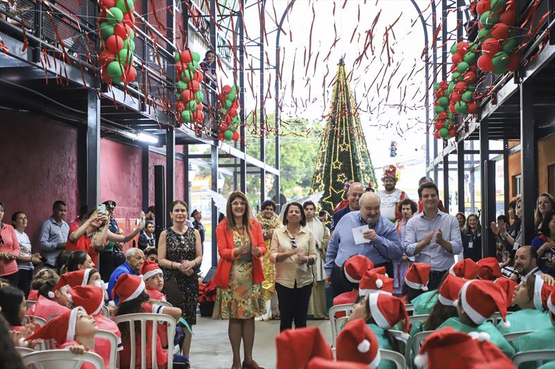 Prefeito Rafael Greca abre o Natal Luz dos Pinhais, na Rua da Cidadania da Fazendinha, da Regional Portão.
Curitiba, 23/11/2022.
Foto: José Fernando Ogura/SMCS 