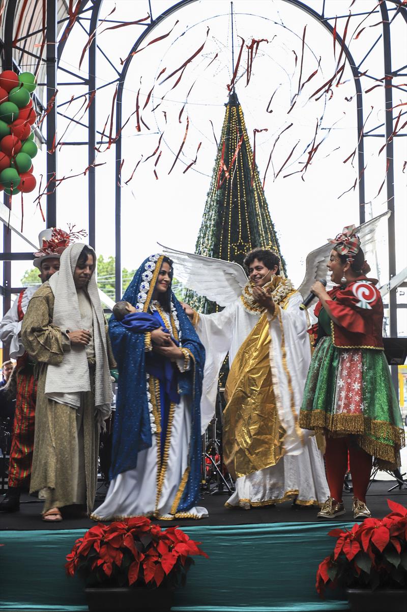 Prefeito Rafael Greca abre o Natal Luz dos Pinhais, na Rua da Cidadania da Fazendinha, da Regional Portão.
Curitiba, 23/11/2022.
Foto: José Fernando Ogura/SMCS 
