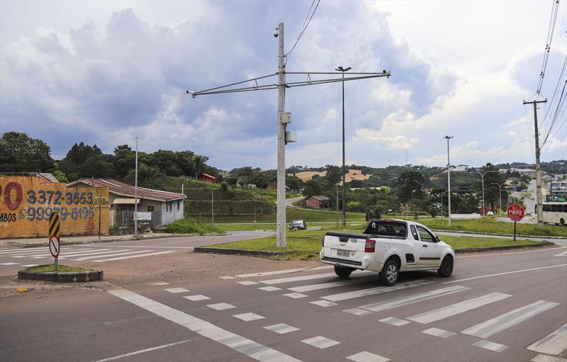 Cameras de vigilância da Muralha Digital instaladas na Av Manoel Ribas no trevo da entrada de Curitiba via Campo Magro - Curitiba, 23/11/2022 - Foto: Daniel Castellano / SMCS