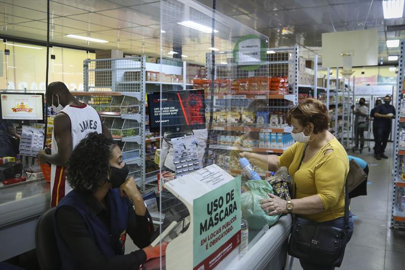 Ovos e macarrão parafuso serão os produtos da Semana da Economia.
Foto: Luiz Costa /SMCS