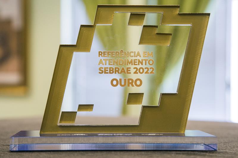 Atendentes dos Espaços Empreendedor receberam os selos Ouro e Prata do Sebrae. Curitiba, 29/11/2022. Foto: Pedro Ribas/SMCS