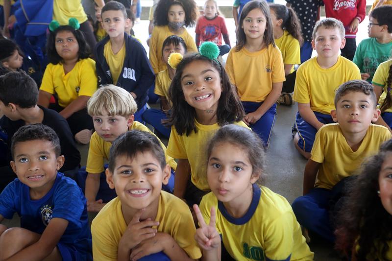 Familia Folhas na Escola Francisco KlemtzCuritiba, 05/12/2022.Foto: Luiz Costa/ SME