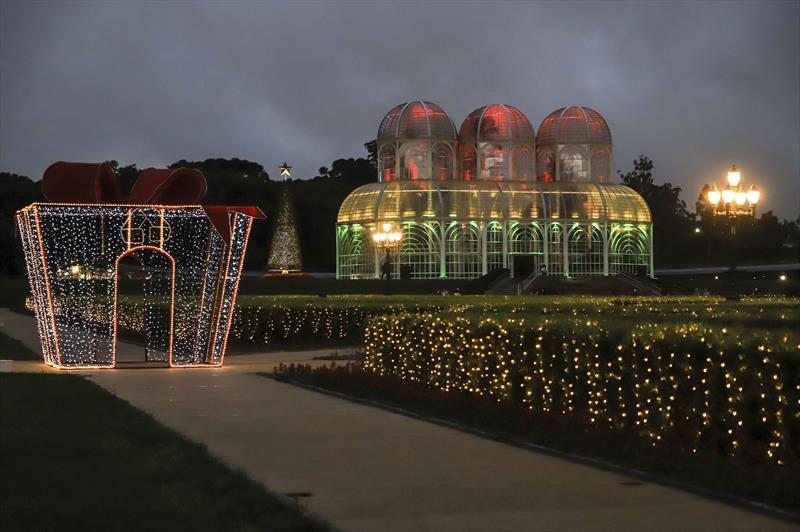 Decoração do Jardim dos Sonhos Ademicon no Jardim Botânico. Curitiba, 29/11/2022. Foto: José Fernando Ogura/SMCS