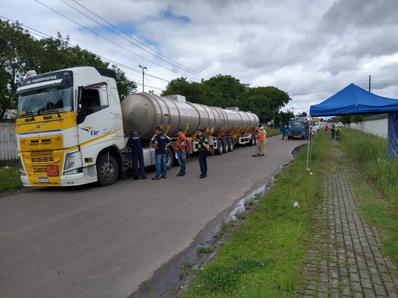 Fiscalização de veículos com produtos perigosos