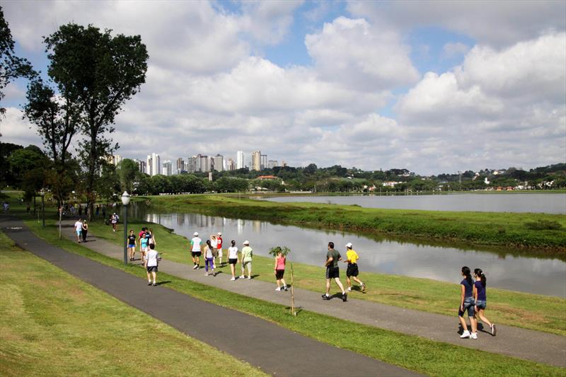 Curitiba é a cidade com melhor qualidade de vida e situação fiscal no País, de acordo com o ranking As Melhores Cidades do Brasil 2022.
- Na imagem, Parque Barigui.
Foto: Cesar Brustolin/SMCS (arquivo)