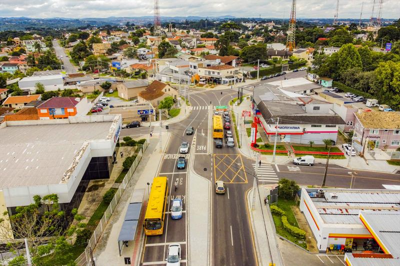 Região conhecida como Cruz do Pilarzinho após obras de correção geométrica nas ruas Hugo Simas, Amauri Lange Silvério e Raposo Tavares - Curitiba, 08/04/2022 - Foto: Daniel Castellano / SMCS