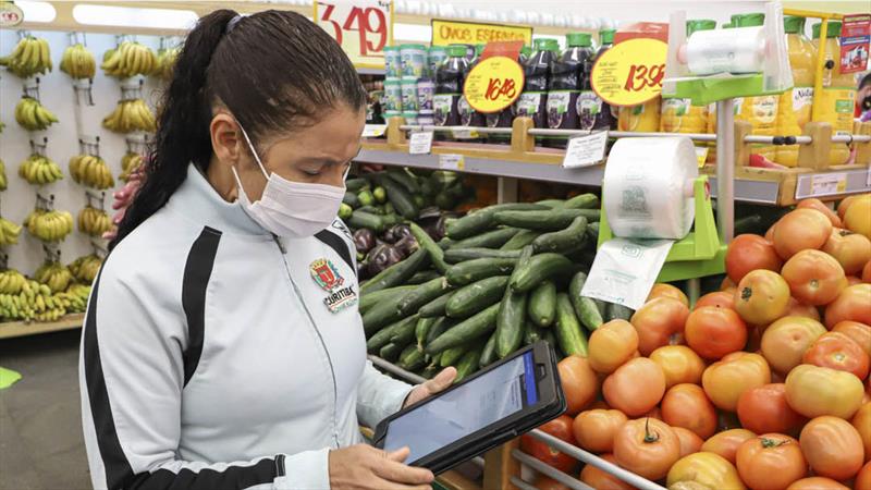 Clique Economia, serviço de comparação de preços da Prefeitura.
Foto: Hully Paiva/SMCS