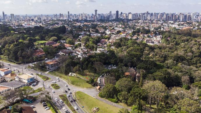 Curitiba tem 60 metros quadrados de área verde por habitante. Foto: Pedro Ribas/SMCS