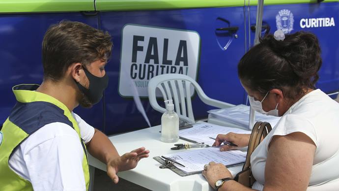 O Fala Curitiba é para resolver questões que exigem maior planejamento.
Foto: Luiz Costa/SMCS