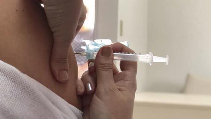 Mais de cem mil pessoas são esperadas nos postos de vacinação da cidade.