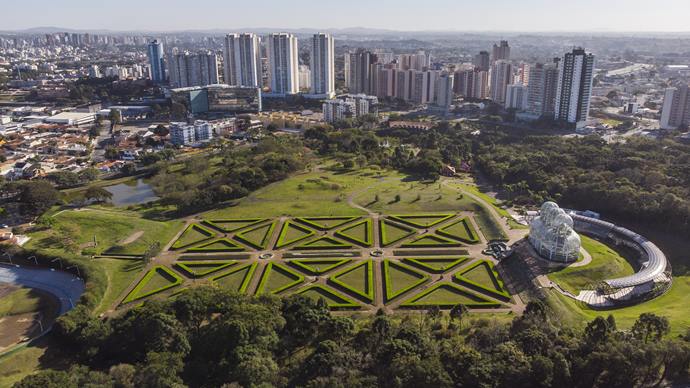 Curitiba é referência em natureza urbana. Na imagem Jardim Botânico. Foto: Pedro Ribas/SMCS