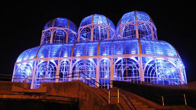 Espaços públicos são iluminados de azul em comemoração aos 36 anos da Guarda Municipal. Foto: Lucilia Guimarães/SMCS