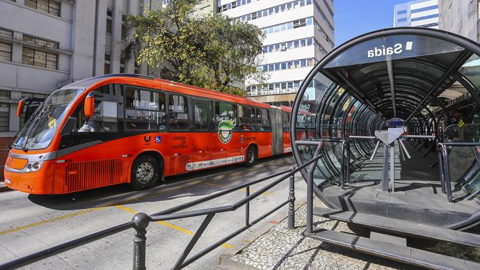 Urbs reforça linhas de ônibus para concurso do TRT no domingo. 
Foto: Daniel Castellano/SMCS