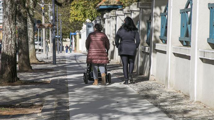 Caminhar melhor estimula a mobilidade ativa pelos bairros. Foto: Pedro Ribas/SMCS