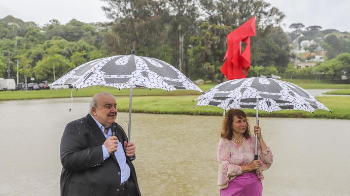 Prefeito Rafael Greca inaugura escultura do artista Emanoel Araujo instalada no Parque Tingui - Curitiba, 22/11/2022 - Foto: Daniel Castellano / SMCS