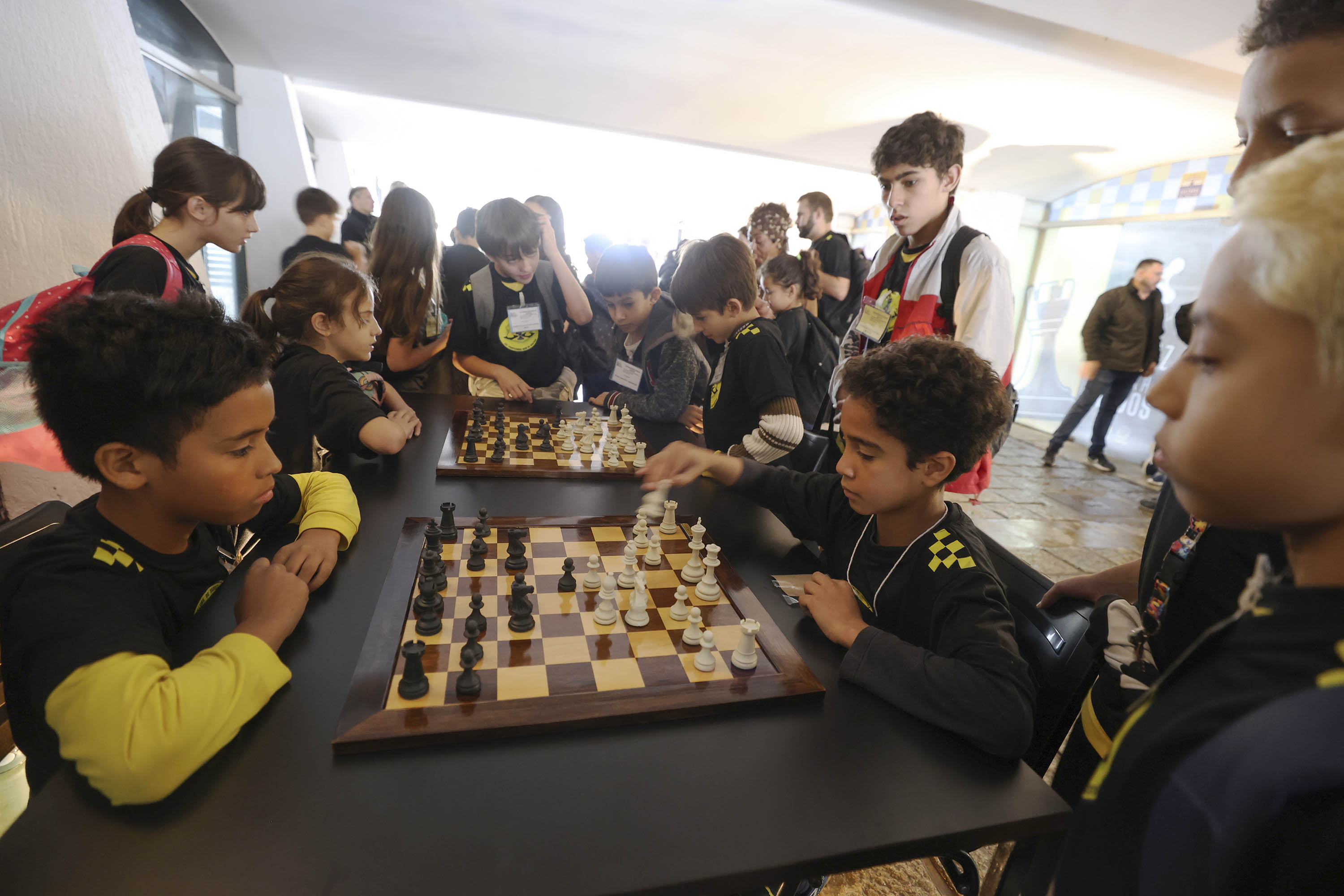 Clube de Xadrez na Galeria Júlio Moreira, em Curitiba, retoma atividades  presenciais