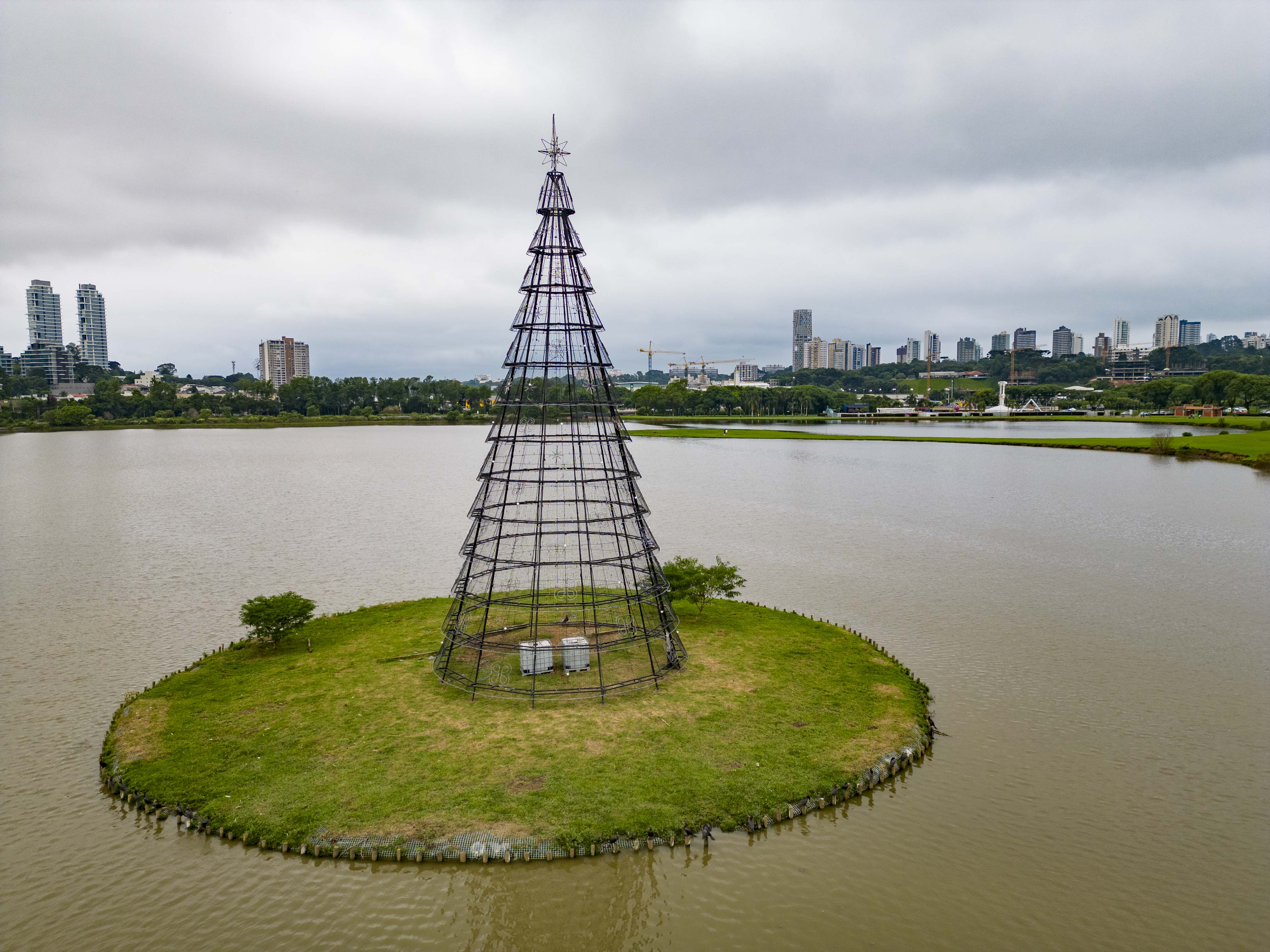 Contagem regressiva: Natal de Curitiba - Luz dos Pinhais começa em uma semana